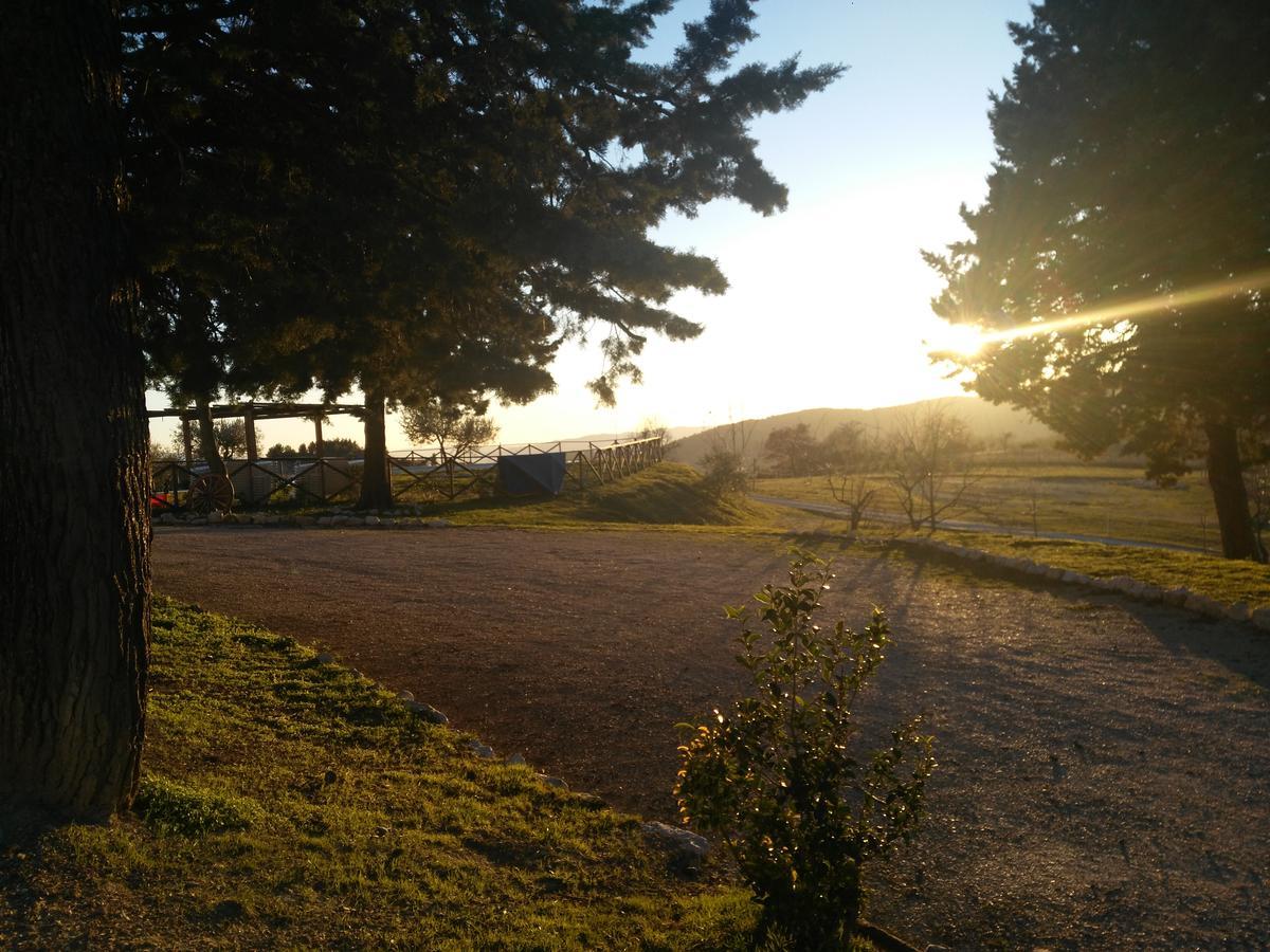 Agriturismo San Martino Foligno Eksteriør billede