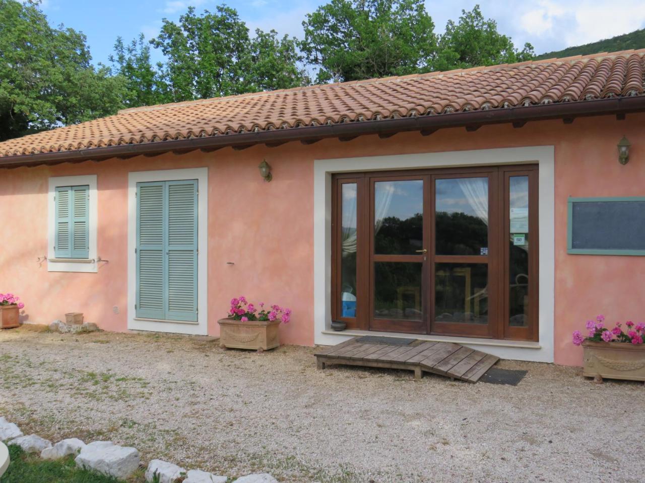 Agriturismo San Martino Foligno Eksteriør billede